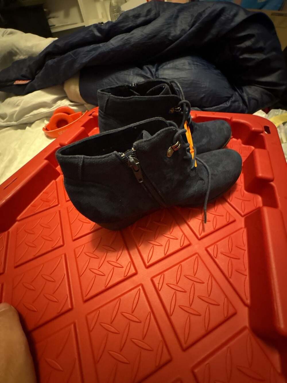 VIH MEMORY FOAM Ankle SUEDE Boots 🎃
Size 9.5 Blue Suede